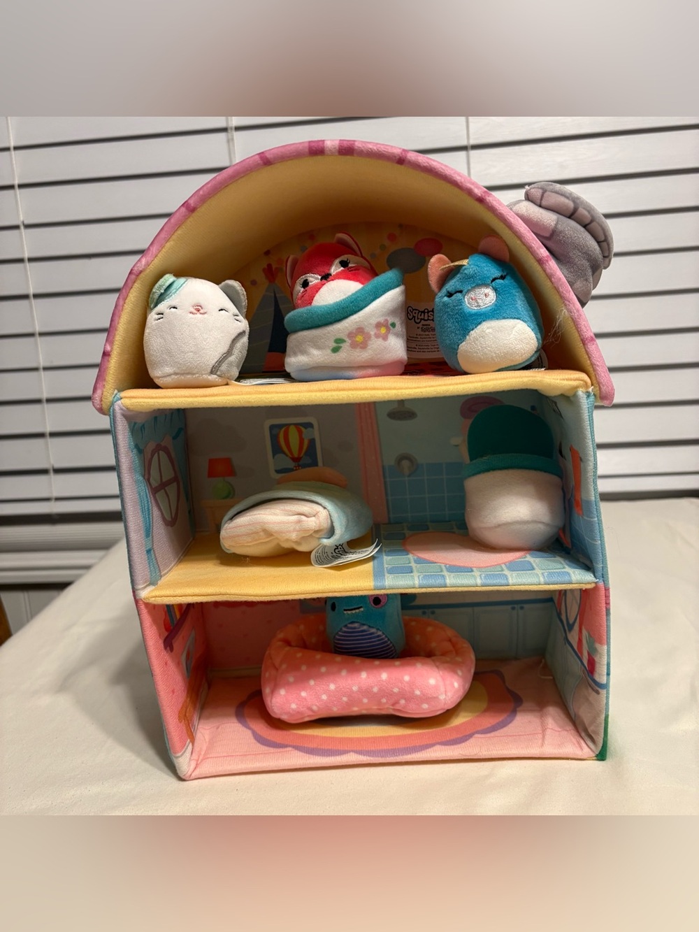 Squishville by Squishmallow Fifi’s Cottage Playset